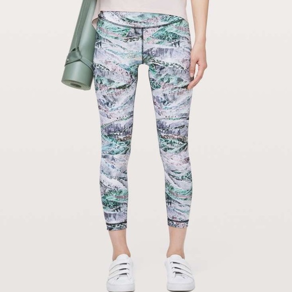 Lululemon Wunder Under 25” Legging *Full-On Luxtreme - Picture 2 of 12